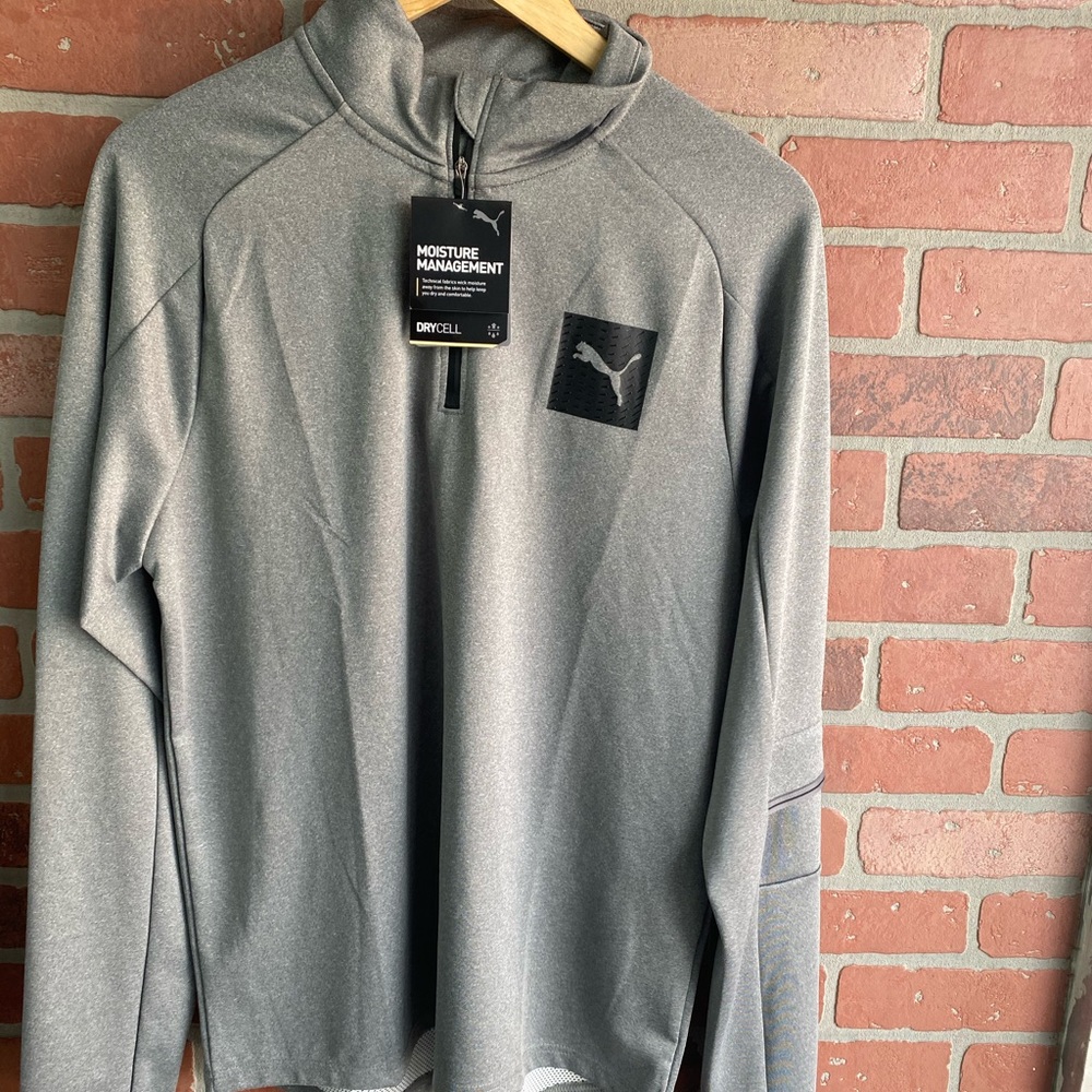 NWT PUMA pull over!